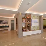 Eiffel Hotel