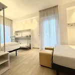 Eiffel Hotel