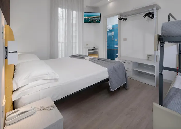 Eiffel Otel 3*
