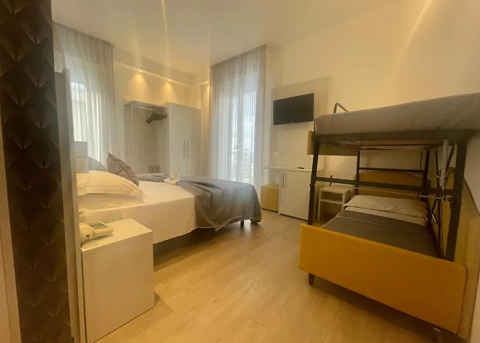 Otel Eiffel 3*
