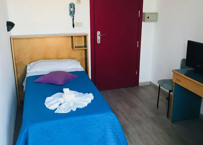 Otel Eiffel 3*