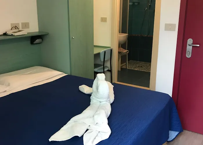 Otel Eiffel 3*