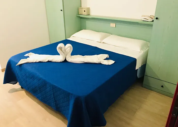 Eiffel Otel 3*
