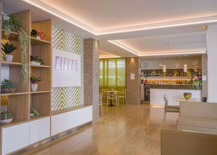 Eiffel Otel 3*