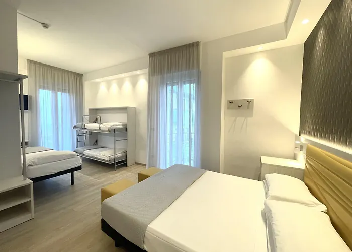 Eiffel Otel Rimini