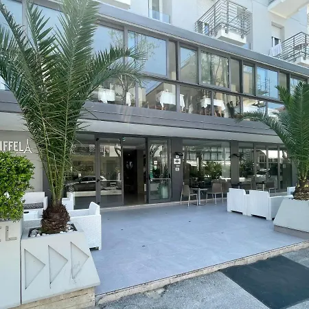 Eiffel Hotel