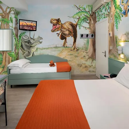 Hotel Eiffel 3*