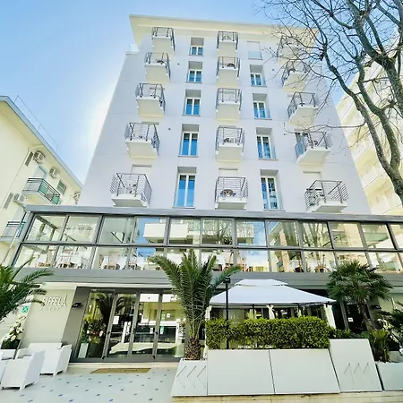 Hotel Eiffel 3*