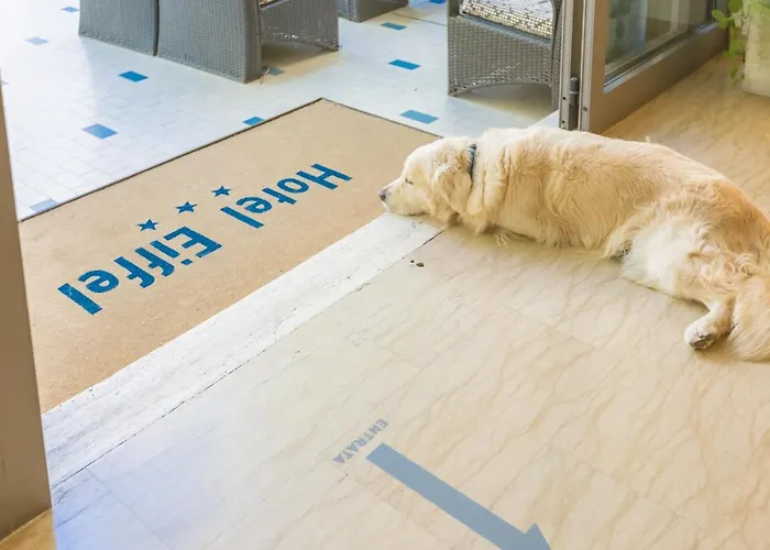 Eiffel Ξενοδοχείο 3*