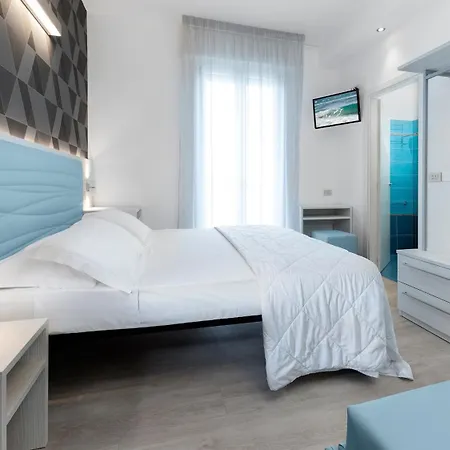 Eiffel Hotel