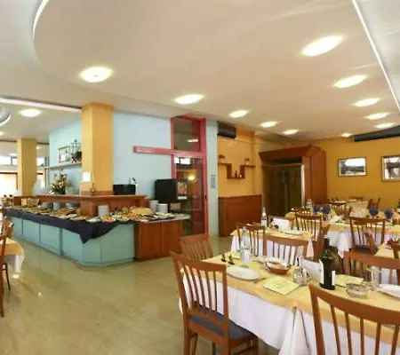 Eiffel Hotel