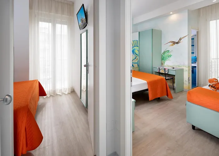 Eiffel 3* רימיני